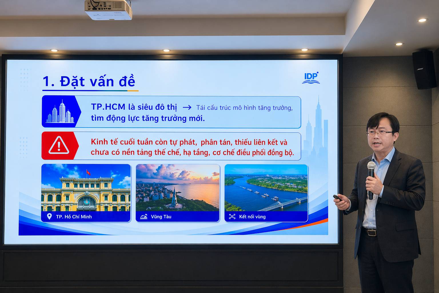 Hội thảo Kinh tế cuối tuần: Tiềm năng và động lực tăng trưởng mới của TP.HCM sau hợp nhất