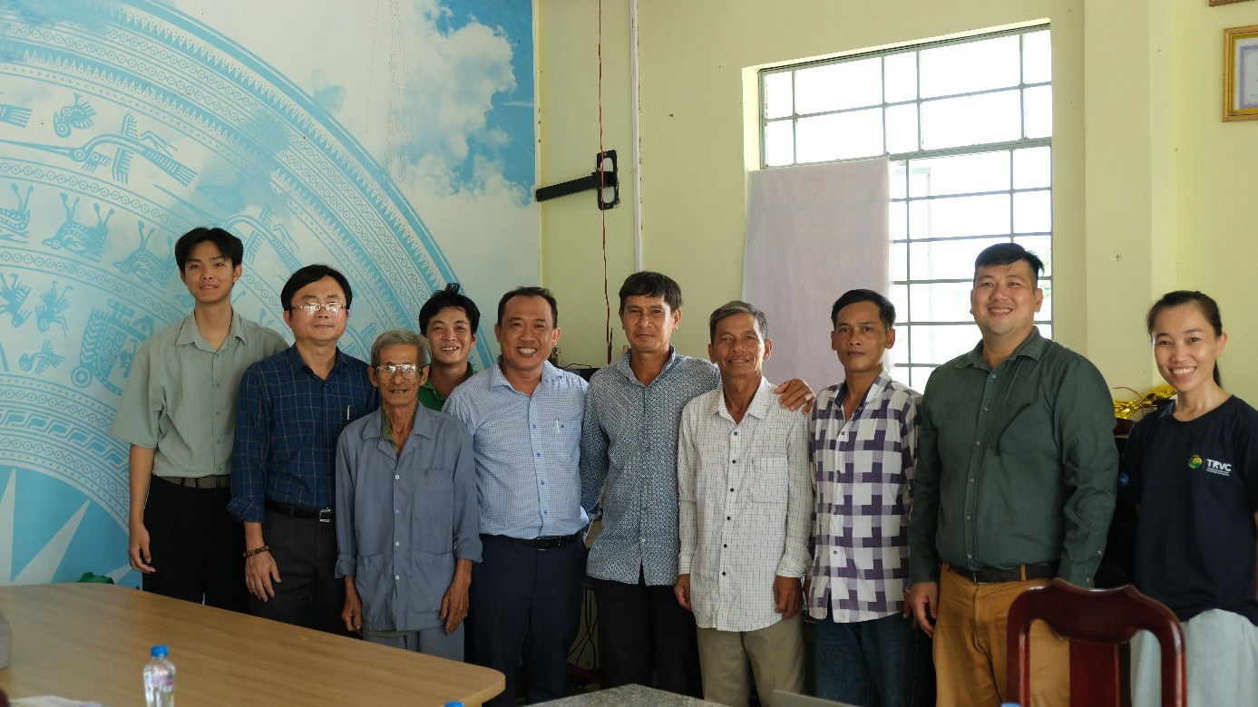 VIỆN PHÁT TRIỂN CHÍNH SÁCH ĐHQG-HCM THAM GIA TẬP HUẤN CHO NÔNG DÂN TRỒNG SEN TẠI ĐỒNG THÁP