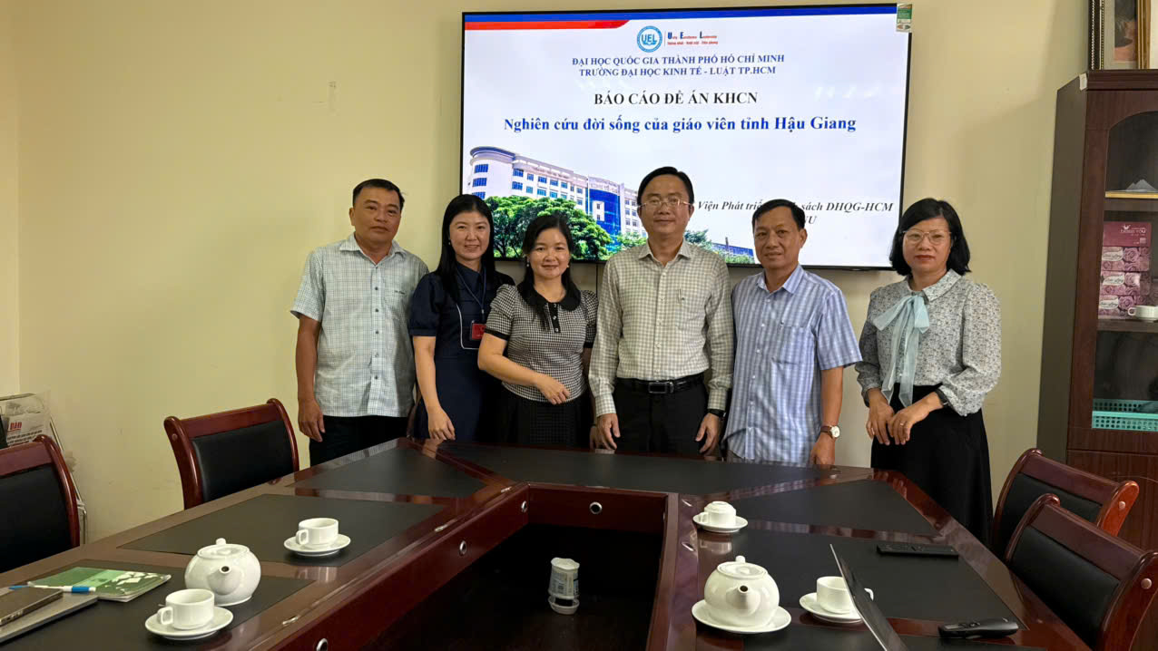 VIỆN PHÁT TRIỂN CHÍNH SÁCH ĐHQG-HCM BÁO CÁO KẾT QUẢ NGHIÊN CỨU VỀ ĐỜI SỐNG GIÁO VIÊN TẠI HẬU GIANG