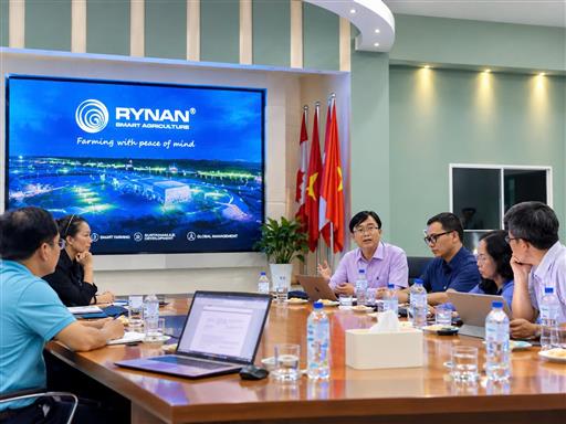 KẾT NỐI NGHIÊN CỨU VỚI THỰC TIỄN: CÁC CHUYÊN GIA, NHÀ KHOA HỌC ĐHQG-HCM LÀM VIỆC VỚI TẬP ĐOÀN MỸ LAN VỀ CỤM NHIỆM VỤ NGÀNH TÔM